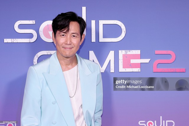Dàn Squid Game đẹp đỉnh tại New York: Si Wan không thể chê, Lee Jung Jae - Lee Byung Hun chấp cả "hung thần"- Ảnh 2.
