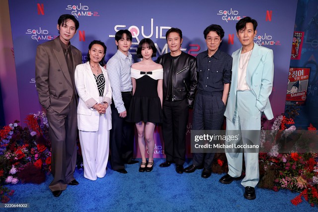 Dàn Squid Game đẹp đỉnh tại New York: Si Wan không thể chê, Lee Jung Jae - Lee Byung Hun chấp cả "hung thần"- Ảnh 14.