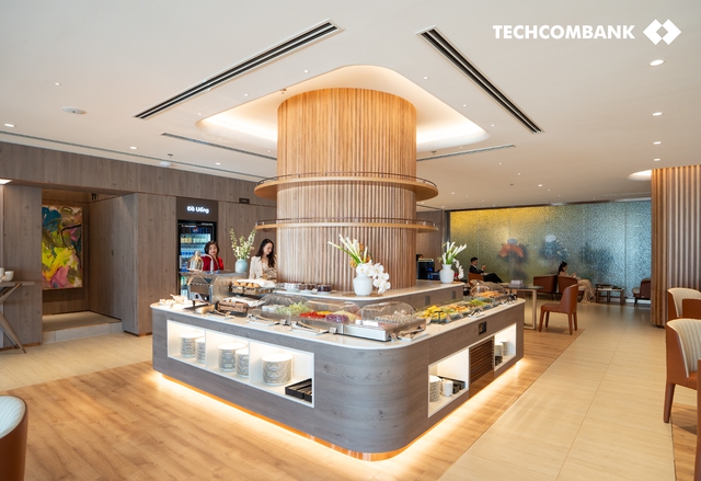 Đặc quyền phòng chờ sân bay của Vietcombank, Techcombank và VPBank: Ai mới thực sự chiều khách VIP?- Ảnh 5. Đặc quyền phòng chờ sân bay của Vietcombank, Techcombank và VPBank: Ai mới thực sự chiều khách VIP?- Ảnh 5.