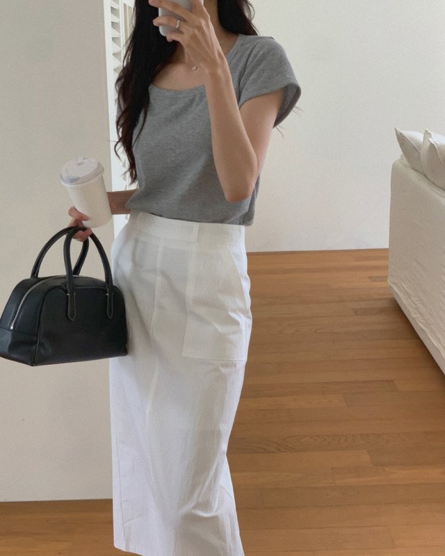 Đừng phối đồ cầu kỳ, chị em mặc áo thun theo 10 cách tối giản là sang trọng mọi lúc mọi nơi- Ảnh 9.