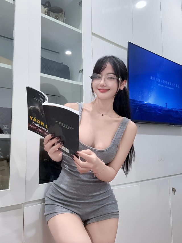 "Hot girl 14s" khoe góc nghiêng "thần thánh", fan ngỡ hình tạo từ AI- Ảnh 5.