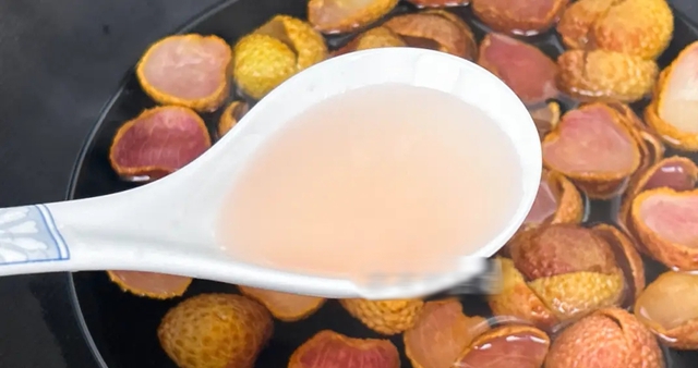 Thứ ai cũng vứt sau khi ăn vải lại chính là "thuốc quý", công dụng đỉnh khó tin- Ảnh 4.