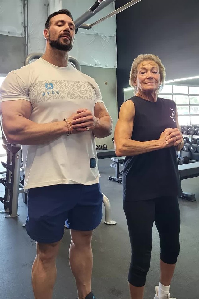Ngỡ ngàng với cụ bà 68 tuổi "nghiện" gym, body đỉnh, khỏe đến nỗi bị ngựa húc mà không gãy xương- Ảnh 10. Ngỡ ngàng với cụ bà 68 tuổi "nghiện" gym, body đỉnh, khỏe đến nỗi bị ngựa húc mà không gãy xương- Ảnh 10.