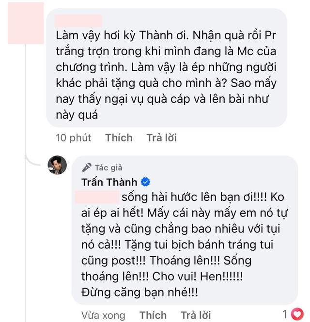 Trấn Thành lại vướng tranh cãi "ép các Em Xinh tặng quà"- Ảnh 4.