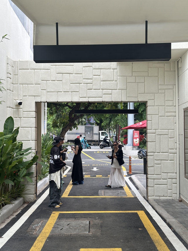 Xe thì ít mà người xếp hàng dài: Mô hình drive thru của Highlands vì sao lại "lạ" thế này?- Ảnh 4.