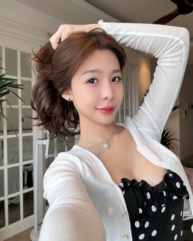 Tammy Phạm chào hè với loạt ảnh bùng nổ nhan sắc, đường cong "bốc lửa" chiếm trọn ánh nhìn- Ảnh 6. Tammy Phạm chào hè với loạt ảnh bùng nổ nhan sắc, đường cong "bốc lửa" chiếm trọn ánh nhìn- Ảnh 6.
