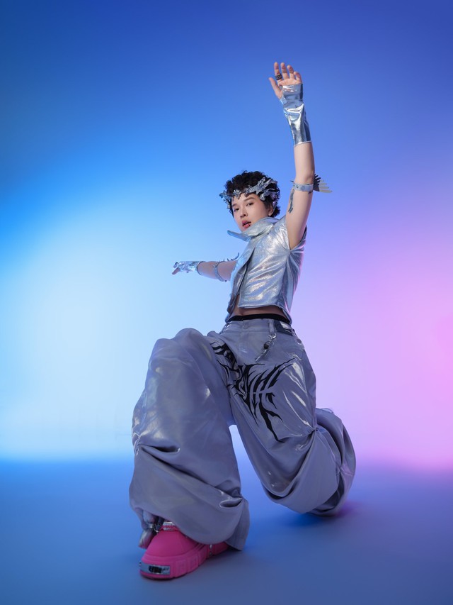 Nhân tố bị “hắt hủi” vì visual “lạc quẻ” nhất Em Xinh bỗng cực hot sau tập 1, đụng đâu hit đấy- Ảnh 5. Nhân tố bị “hắt hủi” vì visual “lạc quẻ” nhất Em Xinh bỗng cực hot sau tập 1, đụng đâu hit đấy- Ảnh 5.