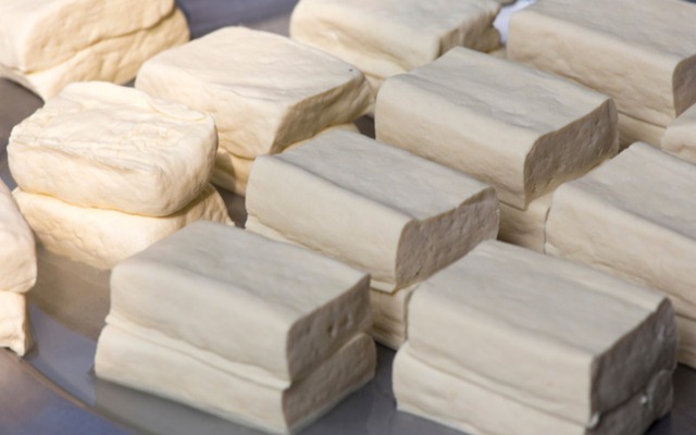 Mua đậu phụ nên chọn miếng "ngoài rìa" hay "ở giữa"? Thì ra tôi mắc sai lầm kéo dài hàng chục năm- Ảnh 1.