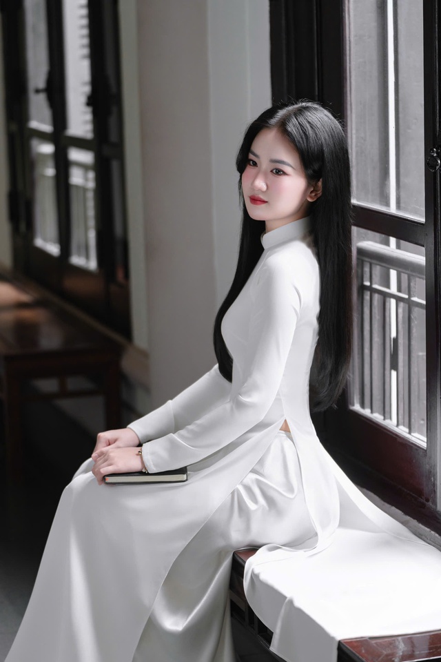 Người đẹp Miss Earth Trần Thị Uyên – Cô gái “chạy deadline” mùa hè: Đỗ cao học, tốt nghiệp cử nhân và… thi hoa hậu- Ảnh 1. Người đẹp Miss Earth Trần Thị Uyên – Cô gái “chạy deadline” mùa hè: Đỗ cao học, tốt nghiệp cử nhân và… thi hoa hậu- Ảnh 1.