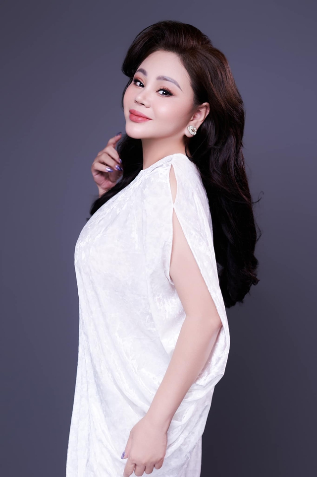"Nữ hoàng dao kéo Vbiz" đến Ngân 98 cũng chịu thua: Sửa tới 20 lần, không còn muốn yêu sau 2 lần đổ vỡ- Ảnh 6.