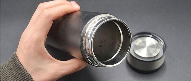 Dùng bình giữ nhiệt mà quên 5 điều này rất dễ "nuôi bệnh trong miệng" lúc nào không hay- Ảnh 2.