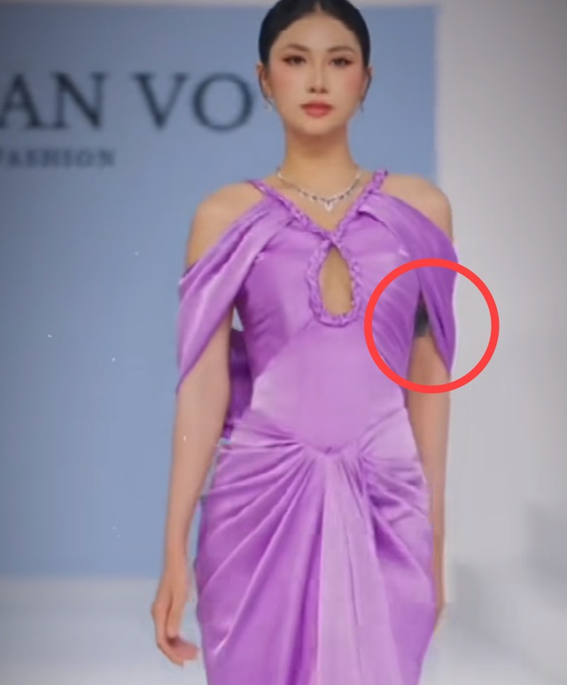 Tân Hoa hậu Hoàn vũ Việt Nam bị ném đá dữ dội vì có hình xăm lớn- Ảnh 2.