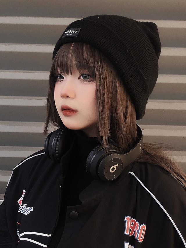 Nữ cosplayer "lột xác", mặt mộc còn gây ngỡ ngàng hơn nữa- Ảnh 1. Nữ cosplayer "lột xác", mặt mộc còn gây ngỡ ngàng hơn nữa- Ảnh 1.