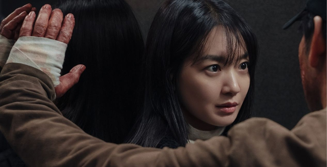 10 phim Hàn hay nhất nửa đầu 2025: So Ji Sub gây sốt toàn cầu, số 1 xứng danh tuyệt phẩm nhân gian- Ảnh 9. 10 phim Hàn hay nhất nửa đầu 2025: So Ji Sub gây sốt toàn cầu, số 1 xứng danh tuyệt phẩm nhân gian- Ảnh 9.