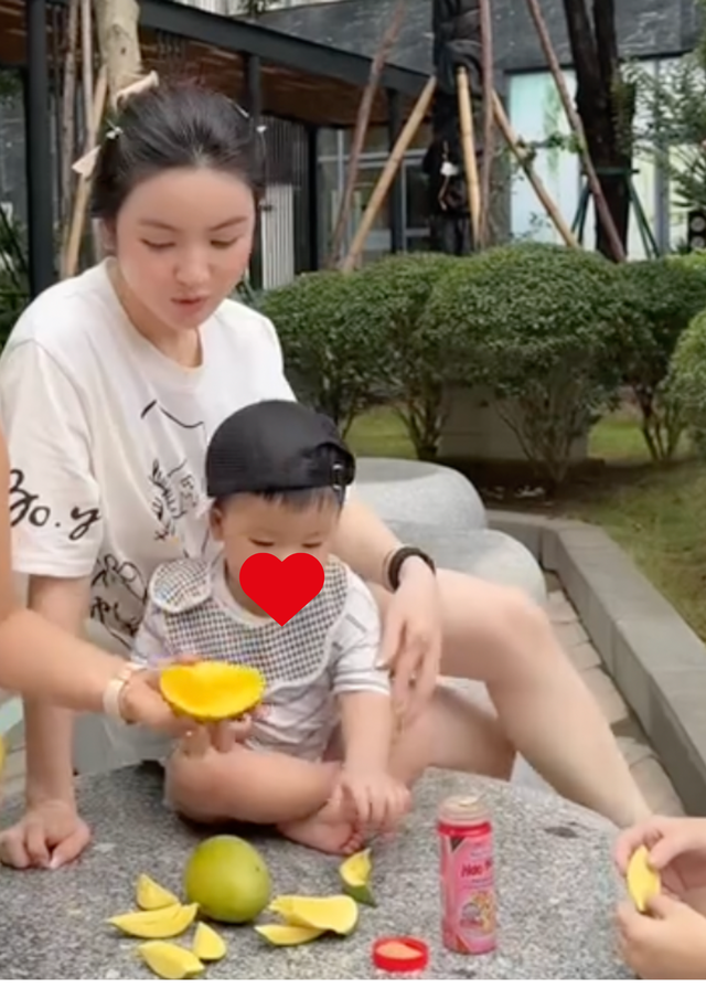 Chu Thanh Huyền lộ diện giữa lùm xùm bán hàng, thái độ gây chú ý- Ảnh 2.
