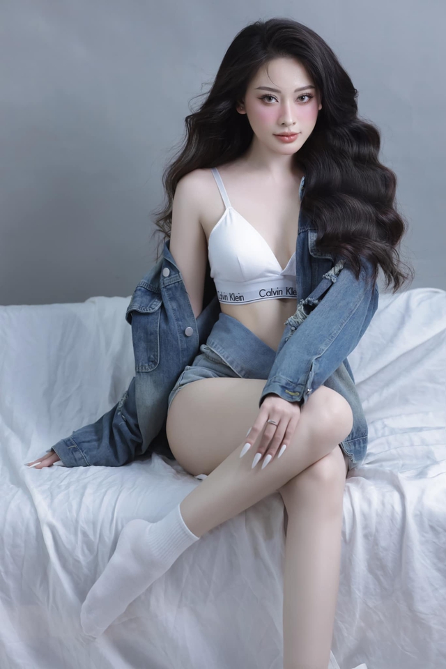 Thêm một hot girl gây "sốt" khi "xả suộc" loạt ảnh khoe vai trần nuột nà - Ảnh 7.