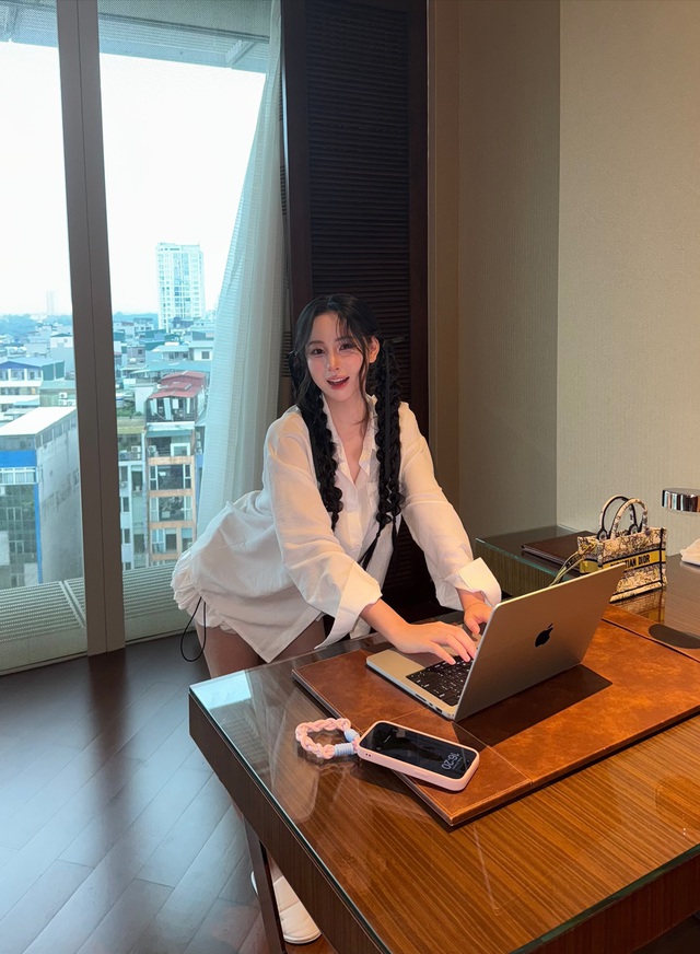 Ngắm trọn nhan sắc nữ TikToker Việt được G-Dragon "thả tim"- Ảnh 10. Ngắm trọn nhan sắc nữ TikToker Việt được G-Dragon "thả tim"- Ảnh 10.