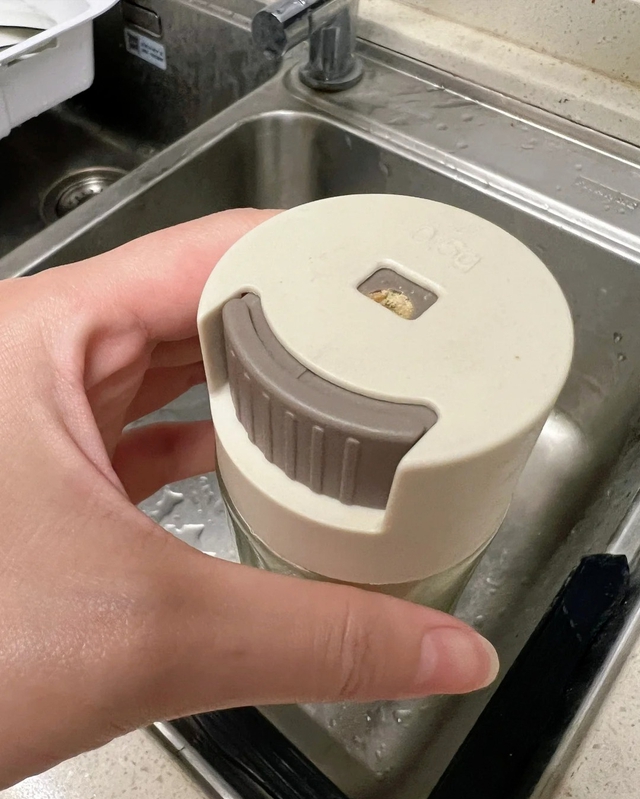 7 món đồ tưởng xịn hóa ra là “hố đen tiêu dùng”, mua về chỉ tổ rước bực - Ảnh 4.
