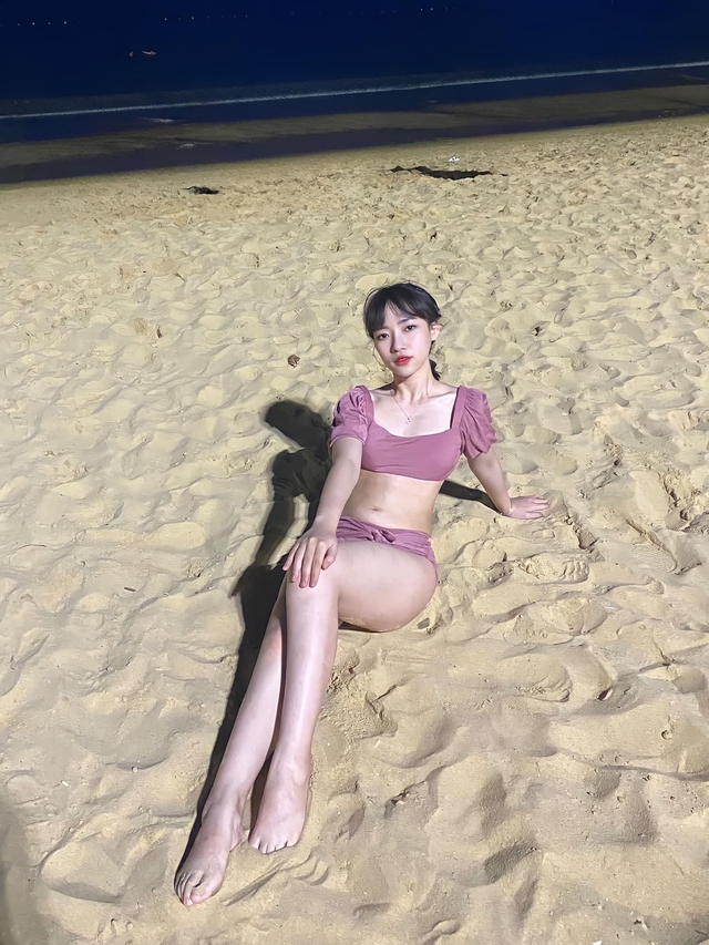 "Nam thần" U23 Việt Nam cầu hôn bạn gái sau 7 năm hẹn hò, nàng WAG cực sexy, thành tích học tập mới đáng nể- Ảnh 3.