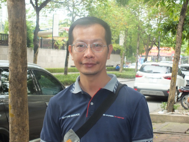 Trời nóng, cha mẹ vẫn ở lại, vì: Gặp cha mẹ đầu tiên sau khi thi xong là ký ức đẹp theo con suốt đời!- Ảnh 3. Trời nóng, cha mẹ vẫn ở lại, vì: Gặp cha mẹ đầu tiên sau khi thi xong là ký ức đẹp theo con suốt đời!- Ảnh 3.