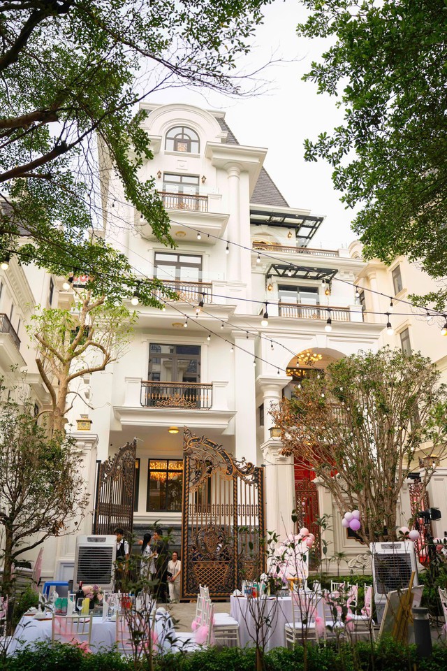 "Bóc" 2 BĐS trên 100 tỷ của Hoàng Hường, một trong số đó bị soi có dấu hiệu lạ- Ảnh 7. "Bóc" 2 BĐS trên 100 tỷ của Hoàng Hường, một trong số đó bị soi có dấu hiệu lạ- Ảnh 7.