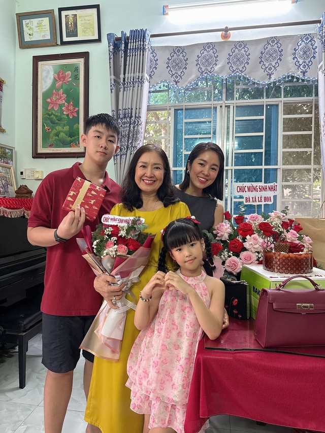 Lê Phương bất ngờ trải lòng trong ngày đặc biệt: "Chỉ có ký ức là không thể chia cắt"- Ảnh 2.