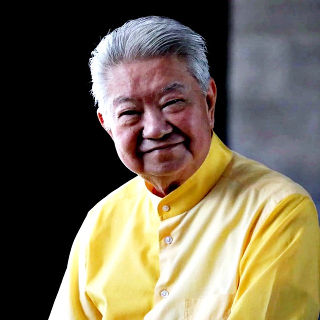 Nam diễn viên hẹn hò nhiều cô gái, khiến Kim Dung nể phục qua đời ở tuổi 84- Ảnh 1. Nam diễn viên hẹn hò nhiều cô gái, khiến Kim Dung nể phục qua đời ở tuổi 84- Ảnh 1.