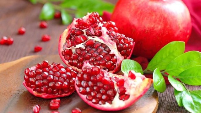 Không phải ngẫu nhiên người giàu luôn đặt 7 quả này lên bàn thờ: Thu hút vận may, giữ chặt tài lộc- Ảnh 4.
