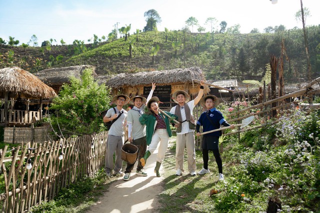 Homestay tại Lào Cai full phòng 3 tháng liền, chị Thông Bản Liền trở thành hiện tượng sau Gia Đình Haha- Ảnh 1.