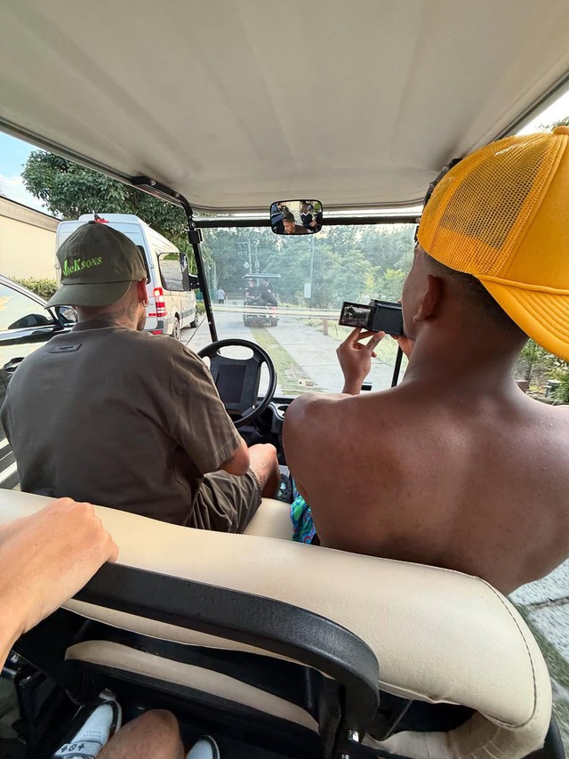 Paparazzi tóm dính "thần đồng 17 tuổi" Lamine Yamal chi 150 triệu đồng/ngày thuê du thuyền vui chơi cùng 8 cô gái lạ- Ảnh 3.