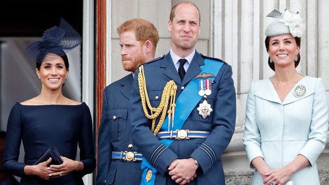Cái ôm kém tinh tế của Meghan dành cho Thân vương William khiến mối quan hệ anh chồng - em dâu trở nên căng thẳng- Ảnh 2.