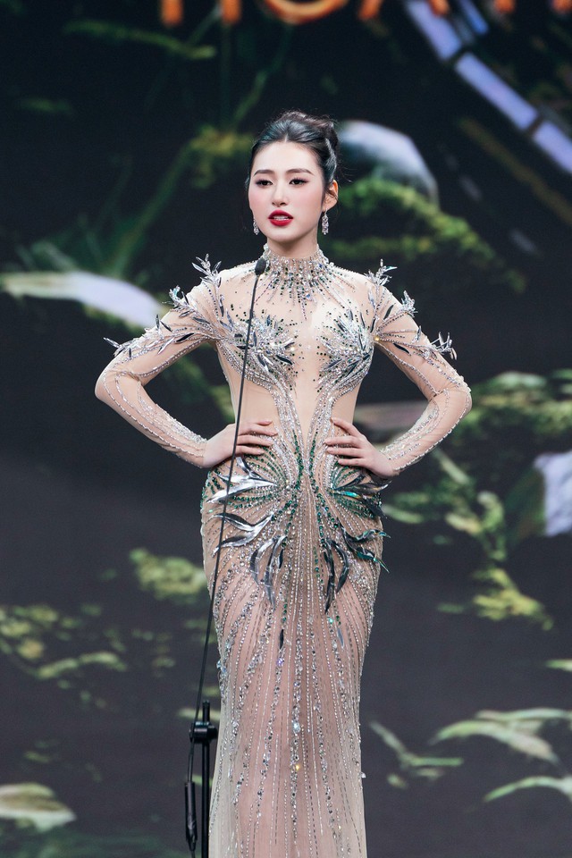 Tân Hoa hậu Trái đất Việt Nam nhận bão phẫn nộ vì màn ứng xử như "kiểm tra bài cũ nhưng không thuộc"!- Ảnh 2.