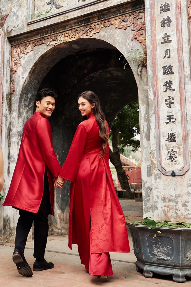 Công Vinh-Thuỷ Tiên, Công Phượng-Hoà Minzy và những cặp đôi cầu thủ - mỹ nhân showbiz gây sốt 1 thời giờ ra sao?- Ảnh 7. Công Vinh-Thuỷ Tiên, Công Phượng-Hoà Minzy và những cặp đôi cầu thủ - mỹ nhân showbiz gây sốt 1 thời giờ ra sao?- Ảnh 7.