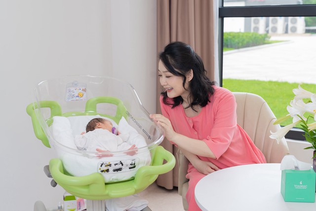 BTV trẻ nhất Thời sự 19h gợi ý dịch vụ giúp chị em "bớt sợ đẻ", nhưng băn khoăn mỗi cái giá!- Ảnh 1.