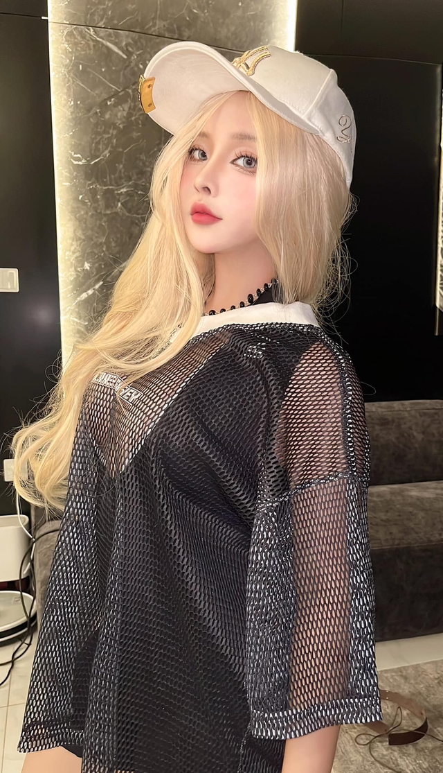 Chỉ khoe bộ móng mới, cô nàng "top server" làng cosplay cũng khiến cộng đồng xuýt xoa- Ảnh 7. Chỉ khoe bộ móng mới, cô nàng "top server" làng cosplay cũng khiến cộng đồng xuýt xoa- Ảnh 7.