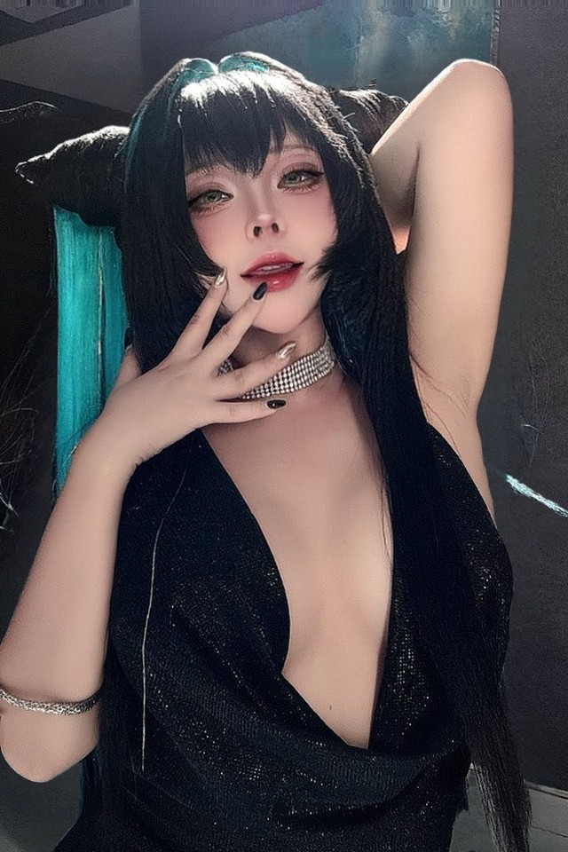 Chỉ khoe bộ móng mới, cô nàng "top server" làng cosplay cũng khiến cộng đồng xuýt xoa- Ảnh 3. Chỉ khoe bộ móng mới, cô nàng "top server" làng cosplay cũng khiến cộng đồng xuýt xoa- Ảnh 3.