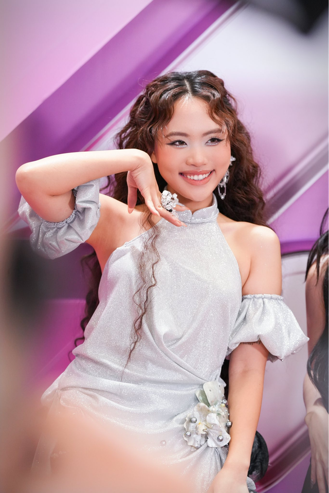 Cú ăn đôi của Phương Mỹ Chi- Ảnh 5. Cú ăn đôi của Phương Mỹ Chi- Ảnh 5.