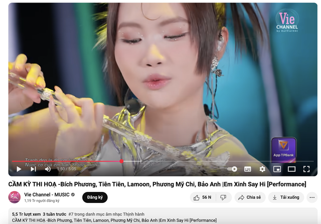 Cú ăn đôi của Phương Mỹ Chi- Ảnh 4. Cú ăn đôi của Phương Mỹ Chi- Ảnh 4.