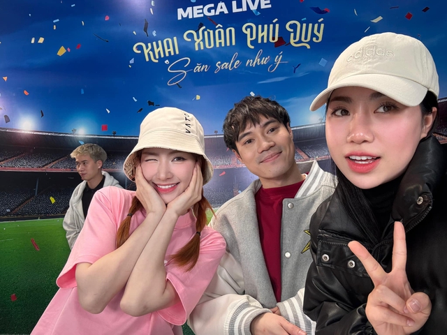 Không phải Hòa Minzy, cô gái lái Mercedes này mới bị đồn là người yêu Văn Toàn- Ảnh 5.
