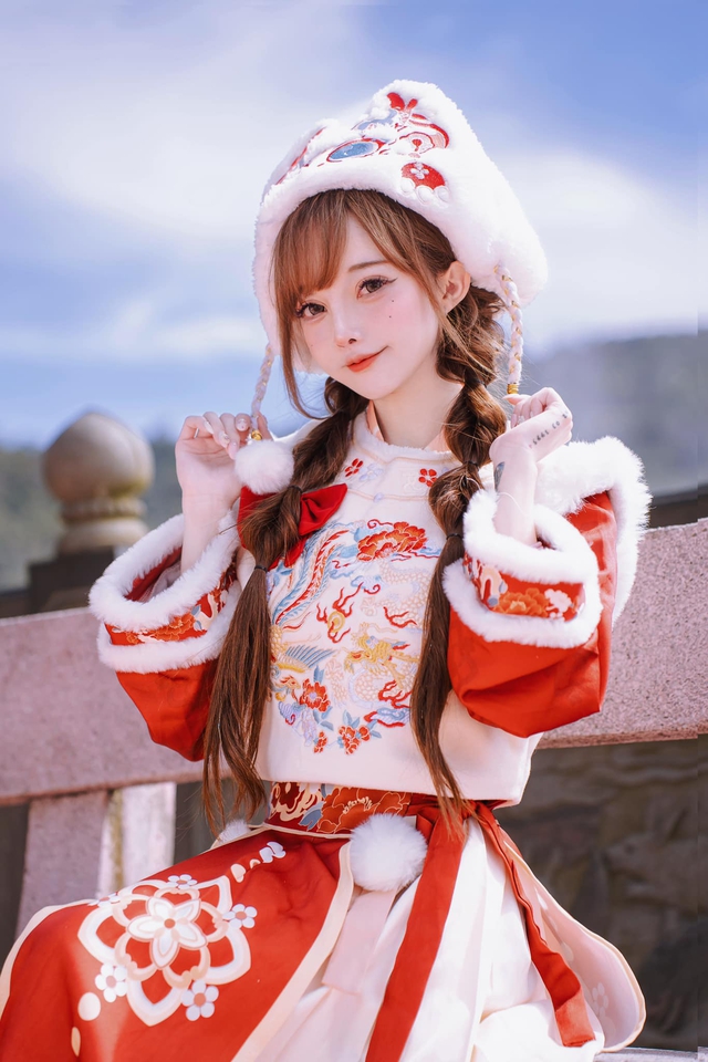 "Búp bê sống" làng streamer hun mắt fan nam với bộ ảnh cosplay người nhện phiên bản nóng bỏng có 1-0-2- Ảnh 7. "Búp bê sống" làng streamer hun mắt fan nam với bộ ảnh cosplay người nhện phiên bản nóng bỏng có 1-0-2- Ảnh 7.