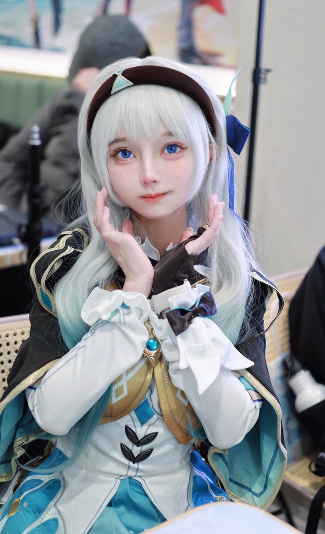 "Búp bê sống" làng streamer hun mắt fan nam với bộ ảnh cosplay người nhện phiên bản nóng bỏng có 1-0-2- Ảnh 5. "Búp bê sống" làng streamer hun mắt fan nam với bộ ảnh cosplay người nhện phiên bản nóng bỏng có 1-0-2- Ảnh 5.