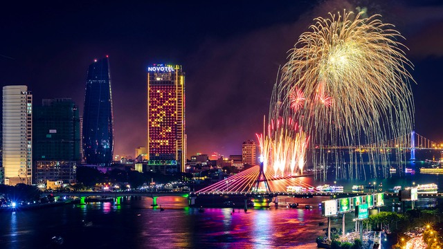 Tận hưởng Lễ hội pháo hoa Đà Nẵng trọn vẹn cùng NCB iziMobile và NCB Visa
- Ảnh 2. Tận hưởng Lễ hội pháo hoa Đà Nẵng trọn vẹn cùng NCB iziMobile và NCB Visa
- Ảnh 2.