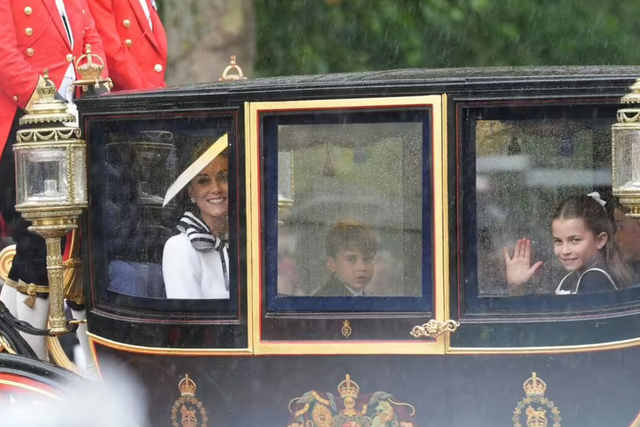 Lễ diễu binh Trooping the Colour: Sinh nhật không đúng ngày của Vua Charles và nghi thức hoàng gia khiến cả nước Anh nín thở- Ảnh 4.