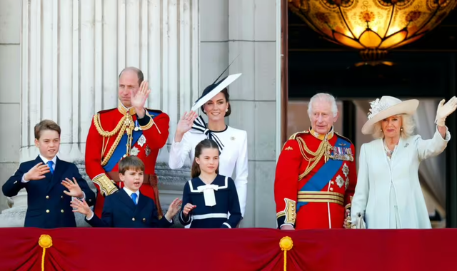 Lễ diễu binh Trooping the Colour: Sinh nhật không đúng ngày của Vua Charles và nghi thức hoàng gia khiến cả nước Anh nín thở- Ảnh 2.