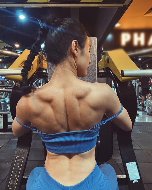 Angela Phương Trinh dẫn đầu loạt mỹ nhân Việt có body cơ bắp, một "em xinh" thay đổi ngỡ ngàng- Ảnh 3. Angela Phương Trinh dẫn đầu loạt mỹ nhân Việt có body cơ bắp, một "em xinh" thay đổi ngỡ ngàng- Ảnh 3.
