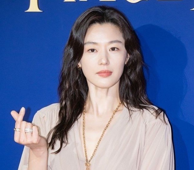Nóng: Chồng Jeon Ji Hyun bị bóc là “đại gia rởm”, thua lỗ 287 tỷ khiến “mợ chảnh” gánh còng lưng- Ảnh 4.