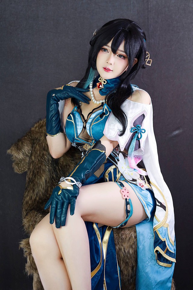 "Huyền thoại" làng cosplay Việt nhập vai chiến thần game, fan xuýt xoa đắm đuối- Ảnh 7. "Huyền thoại" làng cosplay Việt nhập vai chiến thần game, fan xuýt xoa đắm đuối- Ảnh 7.