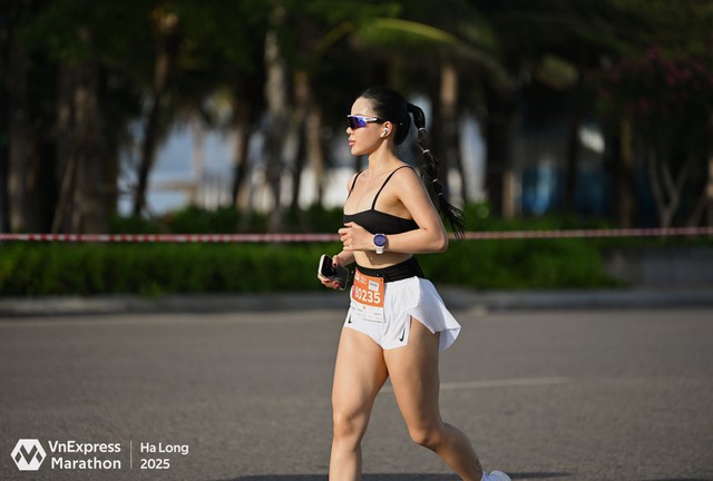 Hot girl bị nói làm màu trên đường chạy "phản pháo" netizen- Ảnh 8.