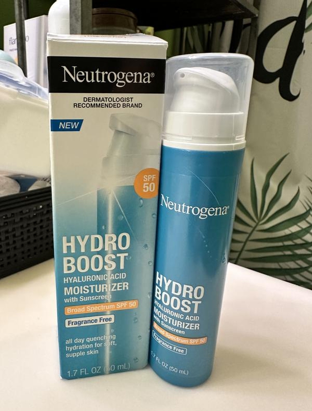 8 kem dưỡng ẩm chứa SPF chống nắng, cứ dùng là "nghiện"- Ảnh 6. 8 kem dưỡng ẩm chứa SPF chống nắng, cứ dùng là "nghiện"- Ảnh 6.