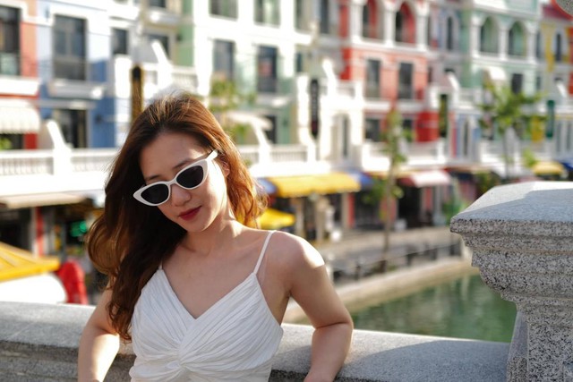 "Hot girl bế giảng" khoe sắc vóc thăng hạng, body chuẩn từng cen-ti-mét trong trang phục một mảnh- Ảnh 12. "Hot girl bế giảng" khoe sắc vóc thăng hạng, body chuẩn từng cen-ti-mét trong trang phục một mảnh- Ảnh 12.